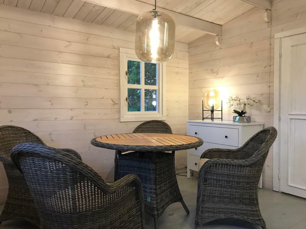 Ozo Riverside Wooden Cottage In Jurmala Exterior photo